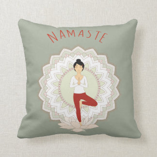 Namaste en la actitud del árbol - almohada de