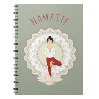 Namaste en la actitud del árbol - cuaderno de