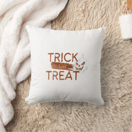 Naranja Cojín decorativo simple de truco o amenaza