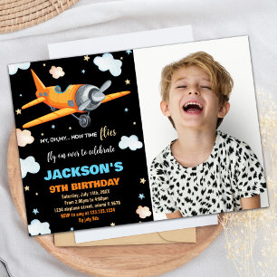 Naranja de invitaciones de cumpleaños a avión con 