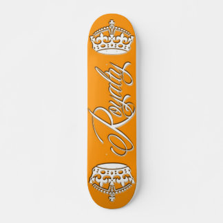 Naranja de la cubierta del monopatín de los derech