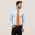 naranja de neón sólido - su corbata de cuello mono<br><div class="desc">Corbata de color sólido en naranja de neón. Puedes personalizar esta corbata con tus propios monogramas . Gran color retro para un fiesta de la casa / para cualquier ocasión cuando necesite usar algún color llamativo . Diseño de Alma Wad . IMPRESO EN AMBOS LADOS.</div>