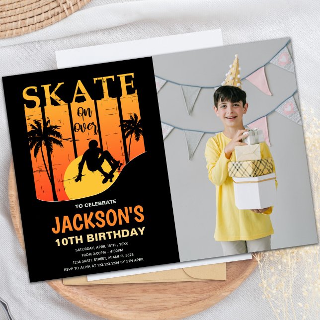 Naranja Skateboard Invitaciones de cumpleaños foto (Orange Skateboard Birthday Invitations photo)
