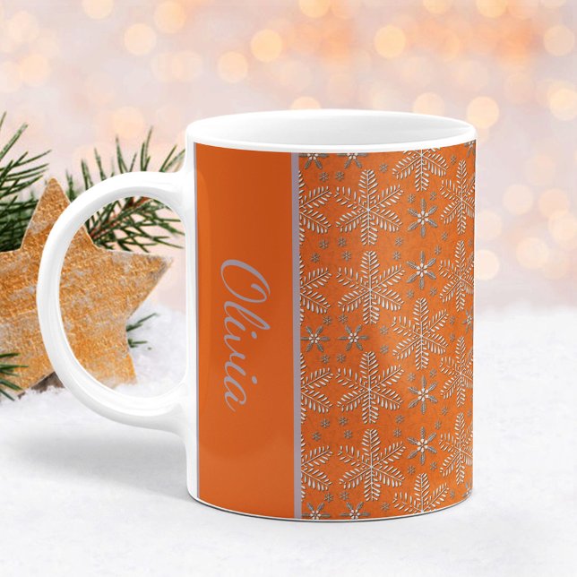 Naranja y Navidades de copas de nieve Mug (Subido por el creador)