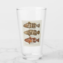 Nassau, Goliat y vidrio de bebida del Grouper Rojo