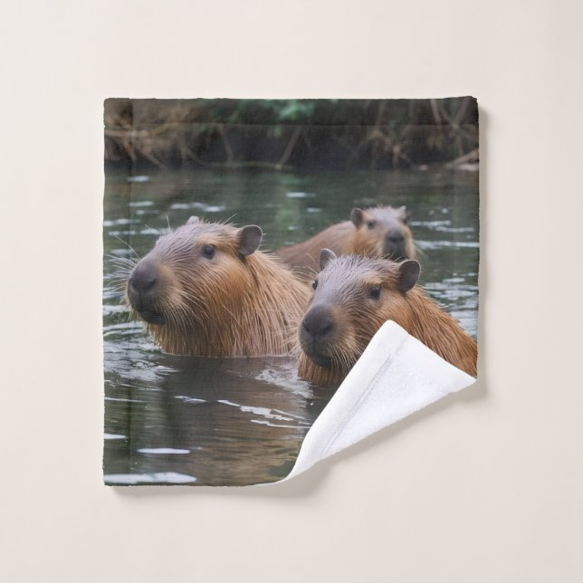 Natación De Capybaras En El Río, (Toallita)