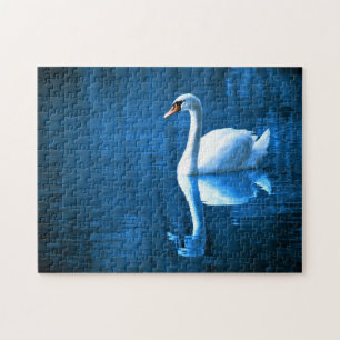 Natación de cisne en el rompecabezas del lago Jigs