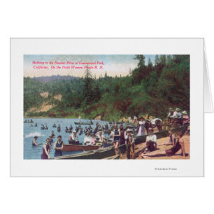 Natación y canotaje en el río ruso