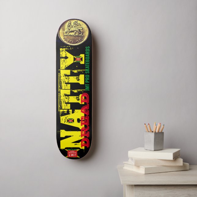 NATTY DREAD Patineta (Arte de la pared)