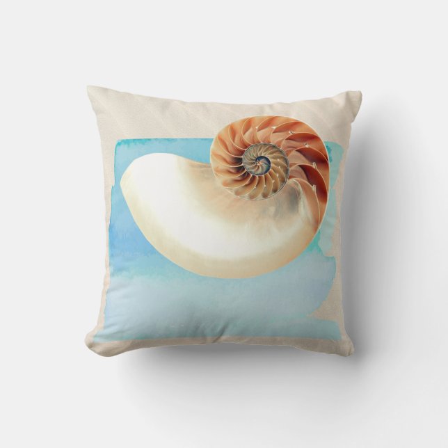 Nautilus Seashell and Sand Cojín decorativo (Anverso)