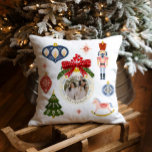 Navidades coloridos foto almohada decorativa<br><div class="desc">Navidades Coloridos Fotoalmohada Decorativa. Haga clic en Personalizar para editar su nombre y foto. Un regalo perfecto para los abuelos o como decoración familiar de tus Navidades.</div>