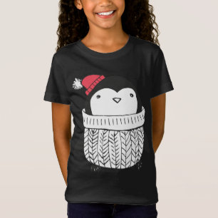 Navidades cortan pingüino bebé en suéter de cuello