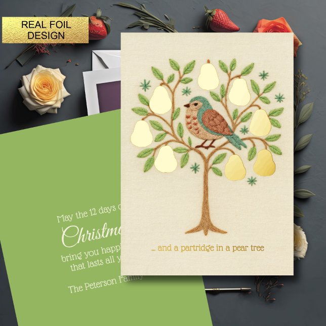 Navidades de bordado se marchan en un árbol de per (Subido por el creador)