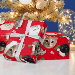 Navidades de gatitos sorpresa envolviendo papel