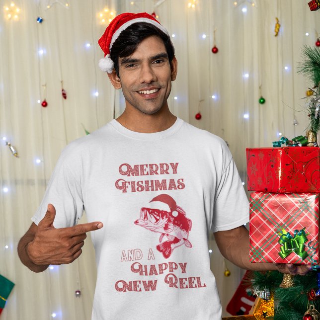 Navidades divertidos se burlan de la camiseta de p (Merry Fishmas Funny Shirt for Christmas parties. )
