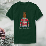 Navidades feos suéter cute llama amante<br><div class="desc">Graciosa camiseta de invierno con una Llama usando un suéter nórdico "feo" Navidades. En realidad, creemos que está bastante de moda! Personaliza con tu propio texto personalizado o simplemente elimina. Hace una camisa perfecta para un fiesta suéter de Navidades feos o una camisa navideña para cualquier amante de la Llama....</div>