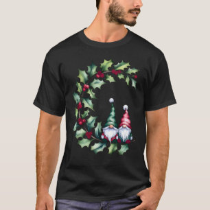 Navidades Gnomes On Holly Berry Twig camiseta