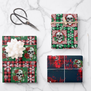 Navidades góticos envolviendo papel con cráneos