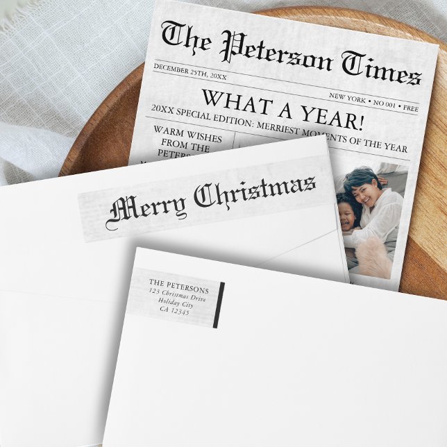 Navidades únicos en blanco y negro de periódico (Newspaper Christmas Return Address Label)