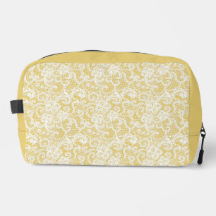 NECESER AMARILLO CON DISEÑOS ORNATIVOS DE LACES BLANCOS