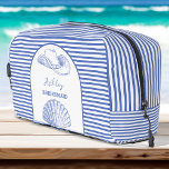 Neceser Bachelorette Cowgirl regalo de dama de honor<br><div class="desc">La fiesta Coastal Cowgirl Bachelorette favorece el fin de semana en una costa regalos personalizados de dama de honor bolso de maquillaje personalizado,  fiesta de soltera favorece regalos de dama de honor para damas de novias,  bolsa de viaje de rayas azules</div>