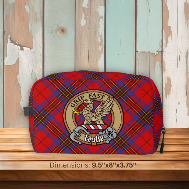 Neceser Crest de Clan Leslie sobre Tartán Rojo (Subido por el creador)