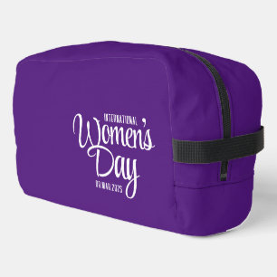 Neceser Día Internacional de la Mujer con guión morado 8 d