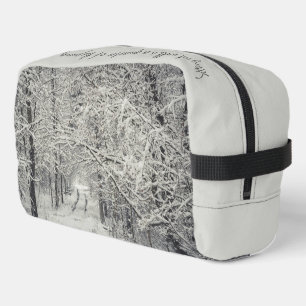 Neceser Explore las rutas de los bosques de invierno