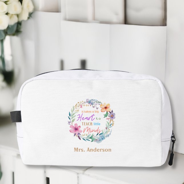 Neceser Floral de "Se necesita un gran corazón", regalo pa ("It Takes a Big Heart" Floral, Gift for Teachers Dopp Kit)