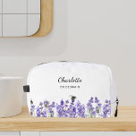 Neceser Flores de lavanda abejas dama de honor<br><div class="desc">Fondo blanco. Decorado con flores de lavanda. Personalice y agregue el nombre de su novia.</div>