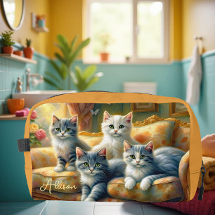 Neceser Gatos en el sofá - escenas lindas con aspecto vint
