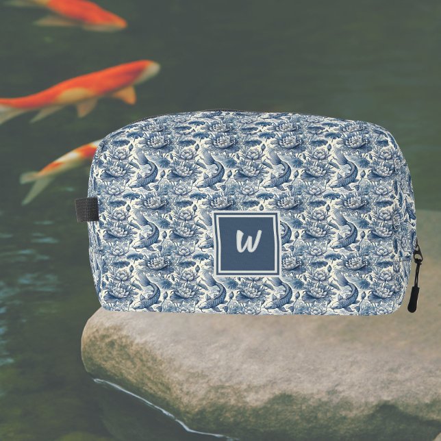Neceser Koi Fish and Water Lily Blue Chinoiserie Monogram (Subido por el creador)