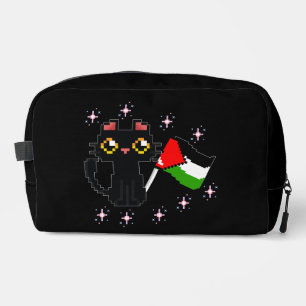 Neceser lindo gato negro sostiene la bandera de Palestina