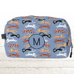 Neceser Monograma Gato Kitty Inicial Personalizado<br><div class="desc">Muchos pequeños y encantadores gatos para los amantes de los animales. Arte original de Nic Squirrell. Cambie el monograma inicial para personalizarlo.</div>