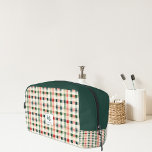 Neceser Monograma suave Evergreen Gingham<br><div class="desc">Presentamos el Soft Evergreen Gingham Monogram Dopp Kit, un accesorio elegante y funcional diseñado para aquellos que aprecian tanto la estética como la practicidad. Este kit de dopp presenta un diseño clásico y un diseño de gingham intemporal en tonos suaves de color verde, rojo y crema. Personalízalo con tu monograma...</div>
