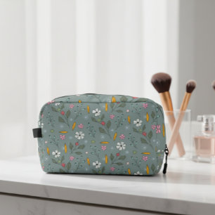 Neceser Necessaire for children with flower print.