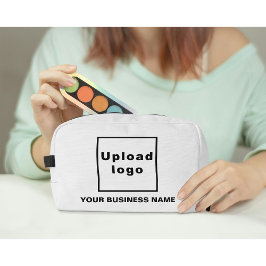 Neceser Nombre comercial y logotipo en White Dopp Kit