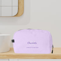Nombre de las iniciales del monograma violeta de L