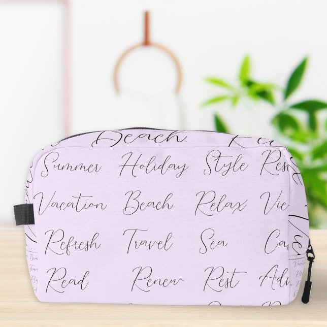 Neceser Palabras de vacaciones de verano moderno Lilac Tre (A pretty lilac toiletry bag, with summer vacation themed words pattern in elegant script typography)