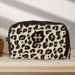 Neceser Piel leopardo, Pettern animal moderno, Monograma<br><div class="desc">Presentamos nuestro kit de bolsa de dopp de patrón animal moderno de piel de leopardo de PixeliaDesigns, la última fusión de sofisticación y funcionalidad para la mujer moderna. Este versátil kit de bolsitas de dopp está diseñado con un diseño moderno de motivos de leopardo de las modas y es perfecto...</div>