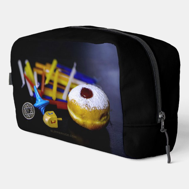 Neceser SlipperyJoe Hanukkah symbolic still life holiday e (Esquina derecha)