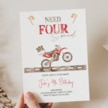 Necesidad de cuatro invitaciones de cumpleaños en