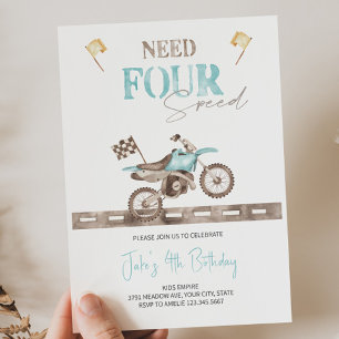 Necesidad de cuatro invitaciones de cumpleaños en