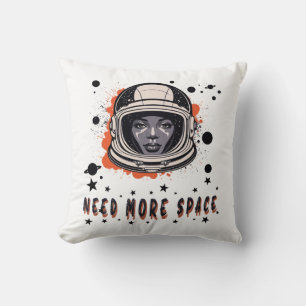 Necesito Más Espacio – Almohada de Astronauta