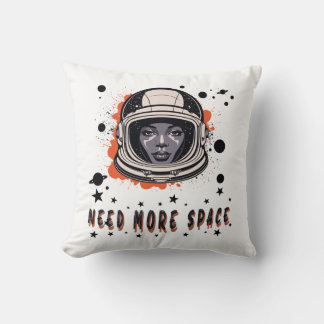 Necesito Más Espacio – Almohada de Astronauta