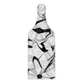 Negro y blanco en la tabla de corte en movimiento