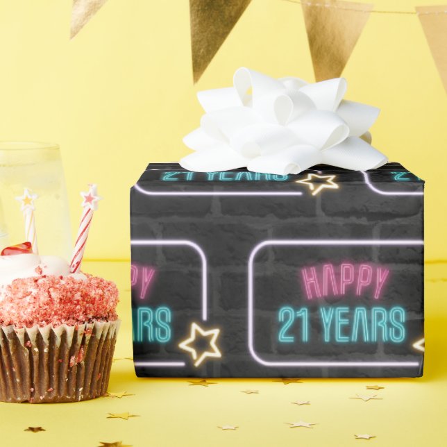 Neon 21st Birthday Marquee Sobre Papel De Envoltur (Fiesta de cumpleaños )