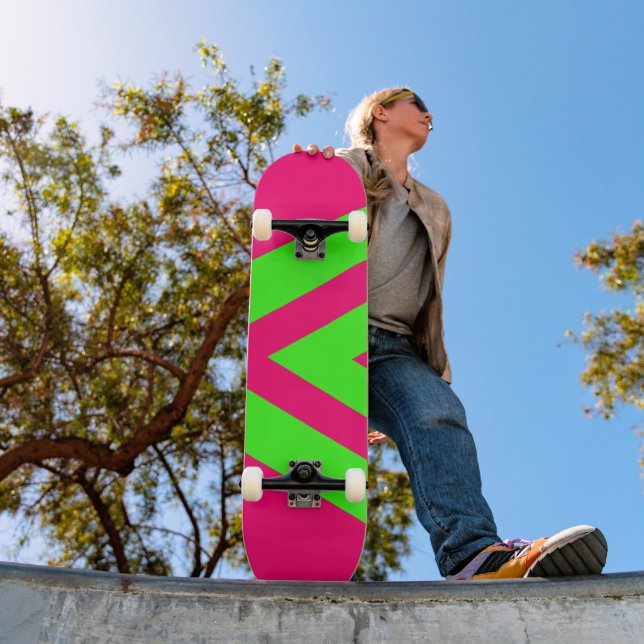 Neon Pink & Green Zigzag Skateboard – Customizable (Exterior 1)