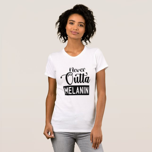 Never Outta Melanin Jersey T-Shirt (Anverso completo)