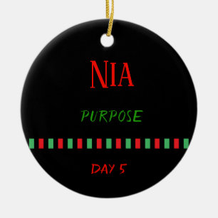 Nia - Día 5 de Kwanzaa Ornamento